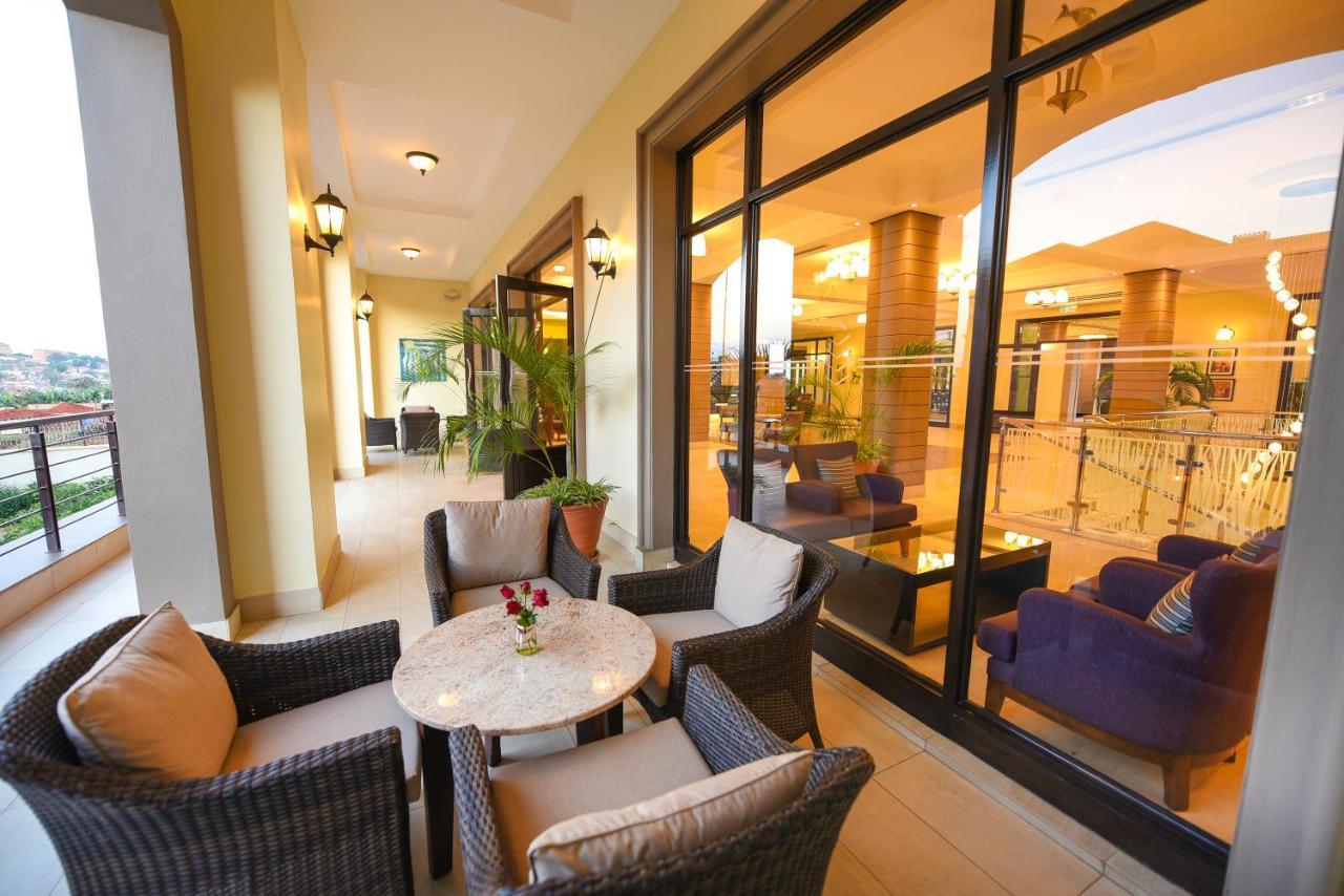 Mestil Hotel & Residences Кампала Екстериор снимка