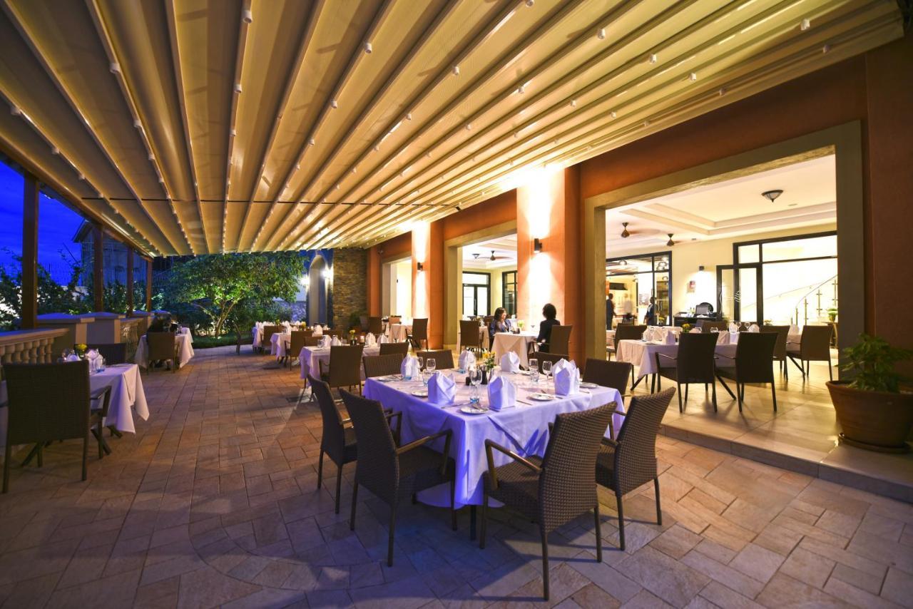 Mestil Hotel & Residences Кампала Екстериор снимка